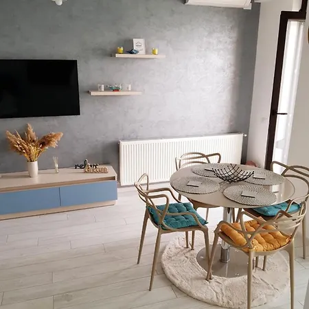 Solid Mamaia